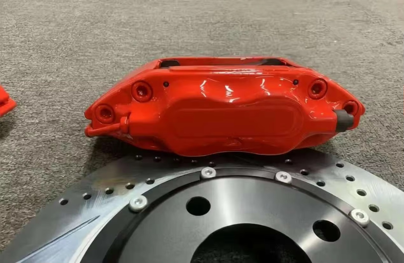 Nuevos Kits de Caliper de Fren - Forged Front Brake Caliper 4 Piston reseña y precio